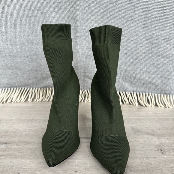 Boohoo Green Women's Sock Boots 8.5W - Picture 1 of 8